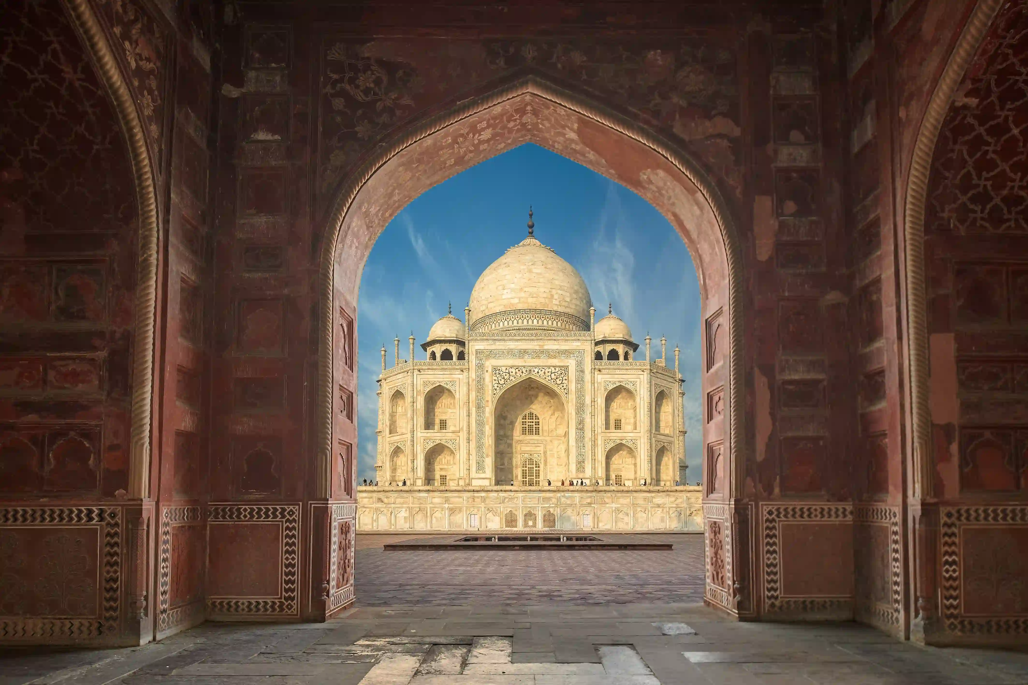 Taj Mahal tour by Gatimaan Express train from Delhi